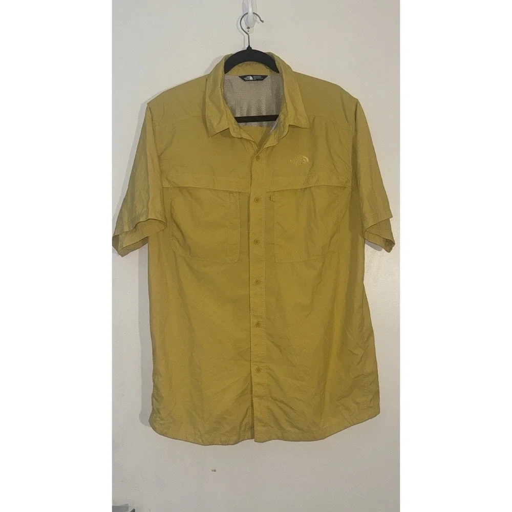 ⛰️The North Face Men's Short Sleeve Plaid Button Up Yellow Size LARGE Hiking